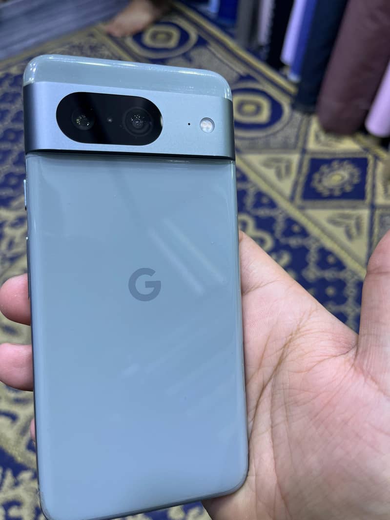 Google pixel 8 1