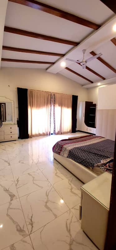 Luxury 1 kanal brand nwe hOuse for rent