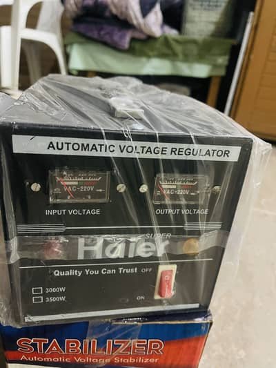 Brand new 3000 W stabilizer (packed)