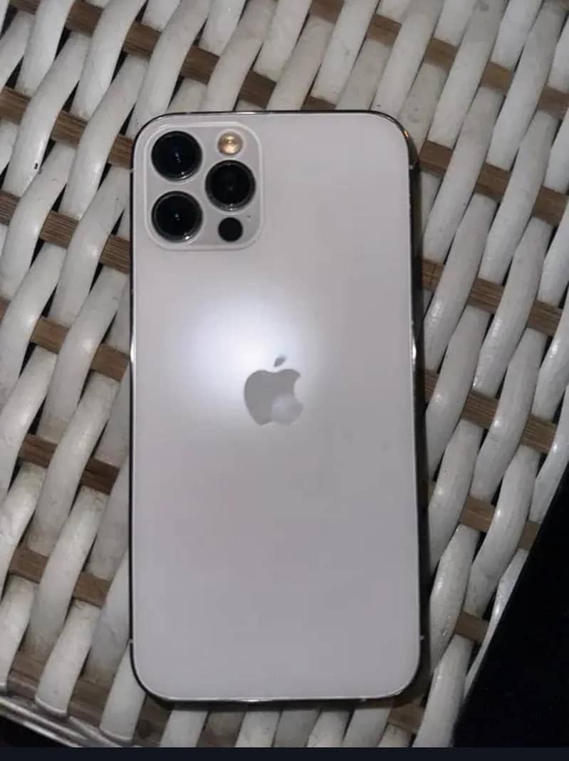iPhone 12 Pro 1