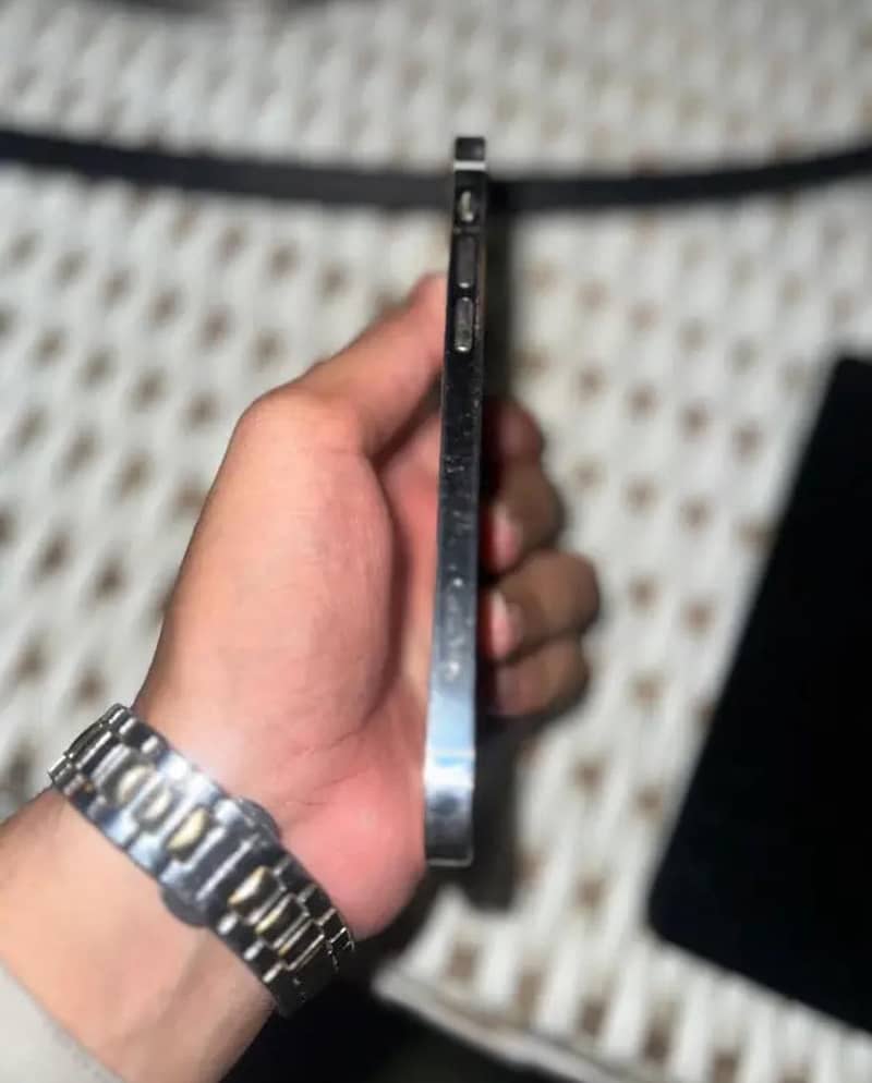 iPhone 12 Pro 4