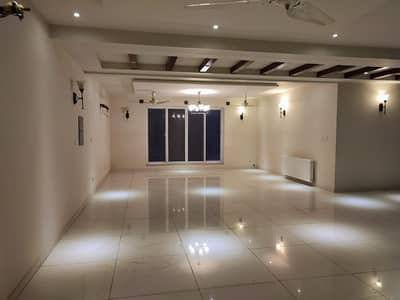 House For Grabs In 4 Kanal F-7