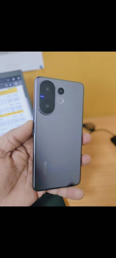 Vivo V60.12/256GB in 9 Months Warrenty