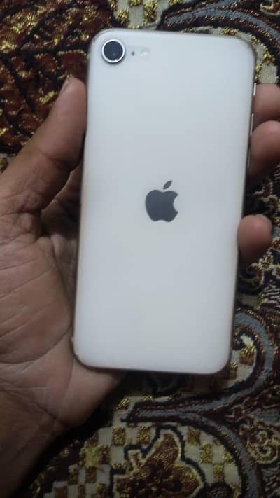 iphone SE 2022.3. water  box ha battery 87 all ok