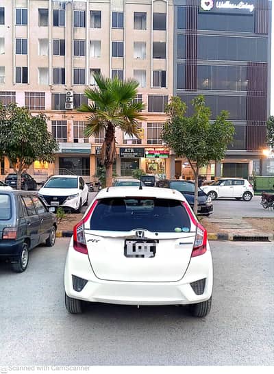 Honda fit Japani car available for sale