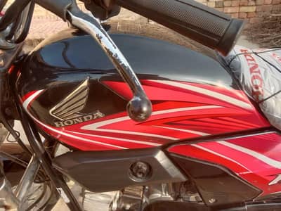 bohat pyri saf condition ha harn betry tayier ingien sab ok ha