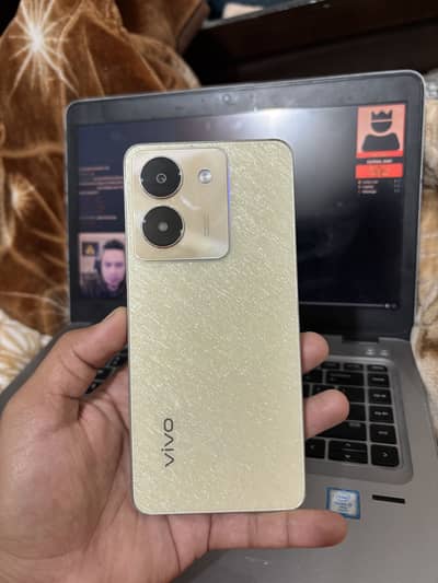 10/10 condition with box and charger