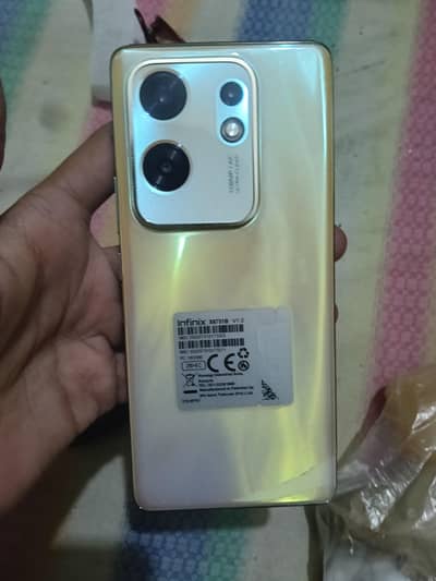 I am selling my Infinix zero 30 8.256.   10.9 all ok