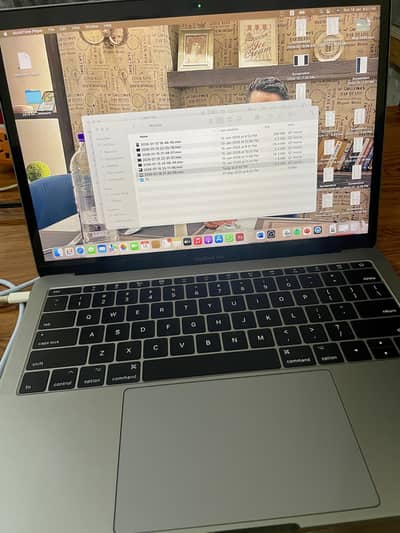 Apple macbook pro 2016 genuine