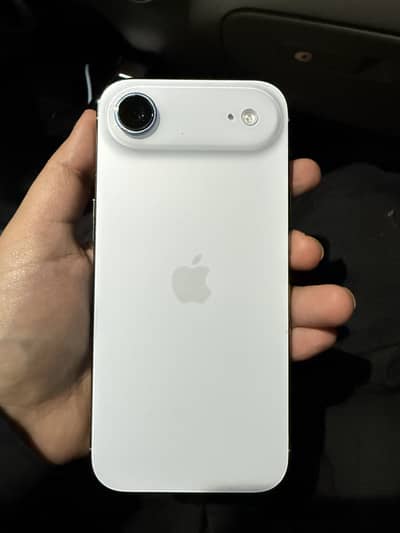 iPhone 17 air locked