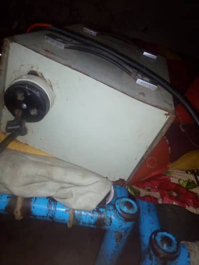 5000 voltage ka steplaizar hai jis ne lena hai rabta kare 03238845083