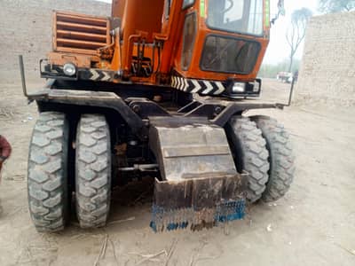 excavator for sale Hitachi 4 namber price demand 53Lak  03418129245