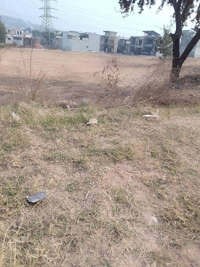 3 Marla Corner plot available for Sale