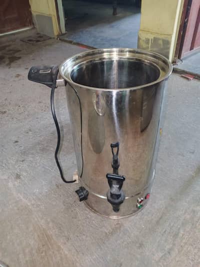 Cattle. Hot plate with stove. Frayer