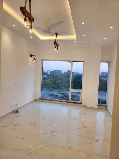 2 Beds Luxurious Apartment Fully Furnished Inverter AC Cooling Heating System