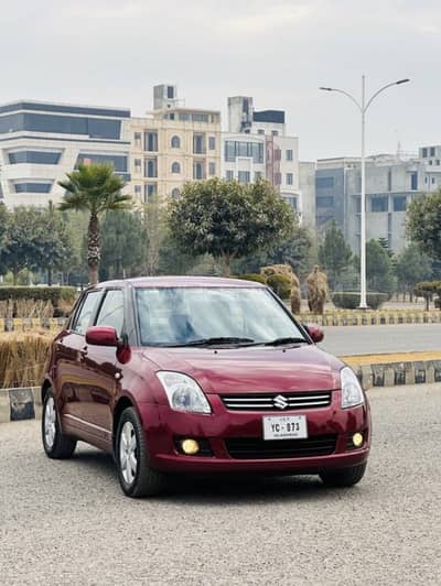 Suzuki Swift DLX 1.3 2012 Maroon Colour