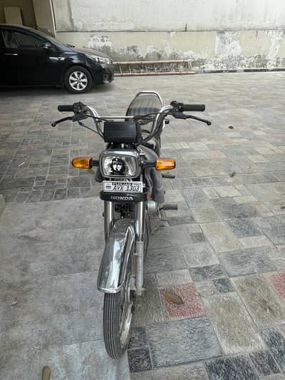 Honda CD 70 2025