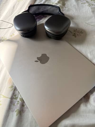 MacBook Air M4 2025
