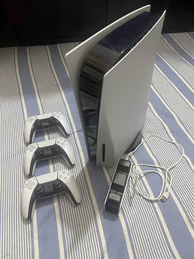 PS5 with disc option , 825GB