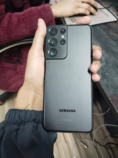 Samsung S21 ultra 12+128Ram.
