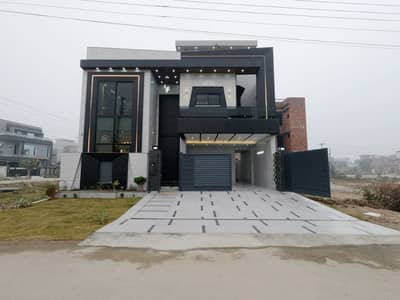 10 Marla House Up For sale In LDA Avenue - Block J