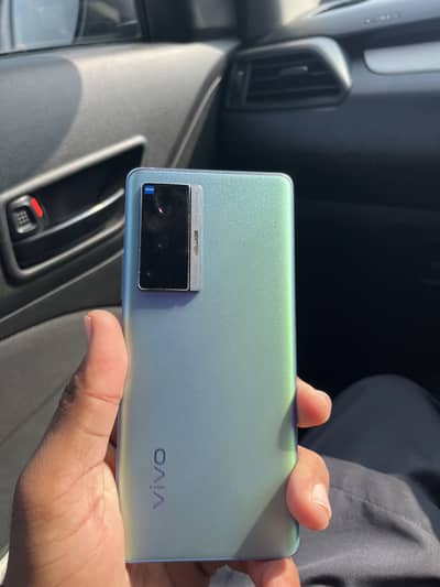 Mbl 10by10 h koi msla nai h water pack h just panal ma line h