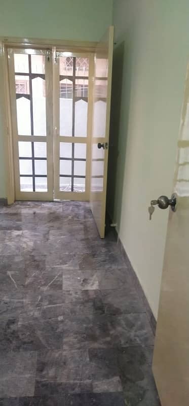 5marla Portion for rent brand new 2bed Tvl lunch drawing room kitchen gass sepret gate spreat electric meter spreat