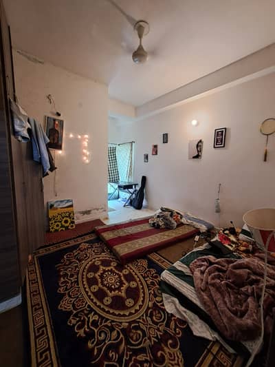 Silent Office Bachelors Job Holders Students Flat Is Available