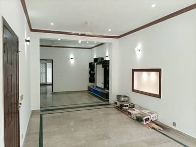 13 Marla Use House For Sale Like Brand New Only Ground Floor Use Marble Hot Location Near Masjid Market School Main Gate 13beds & 1big Hall 3car Porch