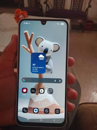 6!128 box available ha