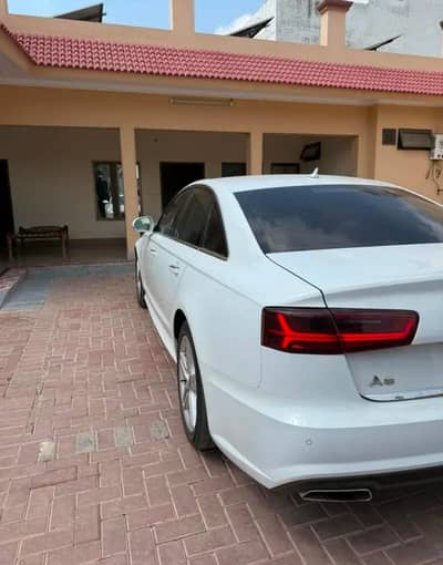 Best Rent a Car in Lahore | HiAce, Coaster, Sedan & SUV Available