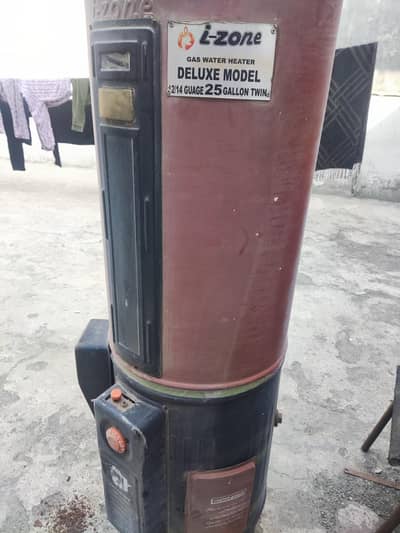 i-Zone Gas & Electric 25 Gallons Geyser