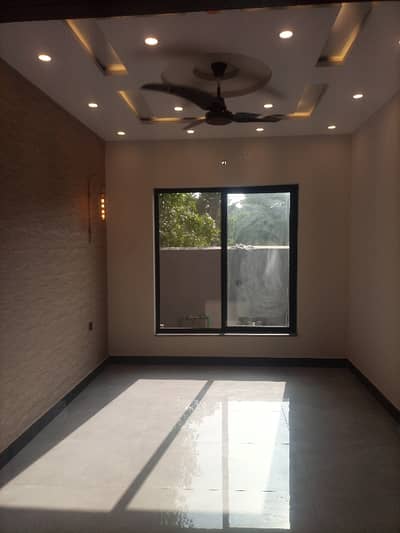 8 Marla Brand New Facing Park House For Sale