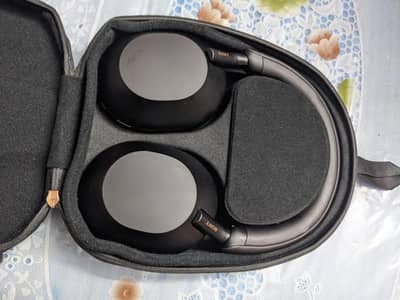 Sony XM5 Wireless  ANC headphones