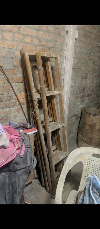 look old and vintage