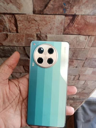 Tecno camon 30 16/256 gb pub g kilie best device hai