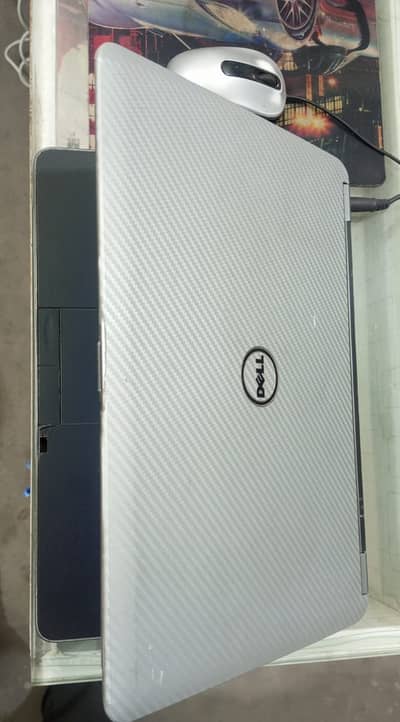 Dell Laptop  Latitude / cote i5 / 4th Generation