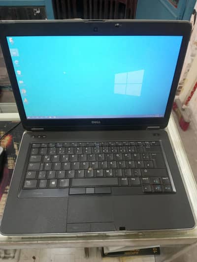 Dell Laptop  Latitude / cote i5 / 4th Generation