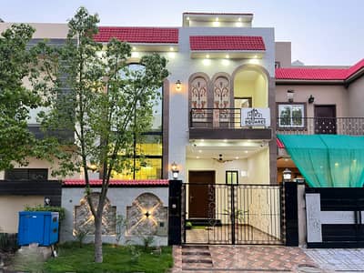 5 Marla Modren Near To Park House For Sale In Lake City Sector M7-B