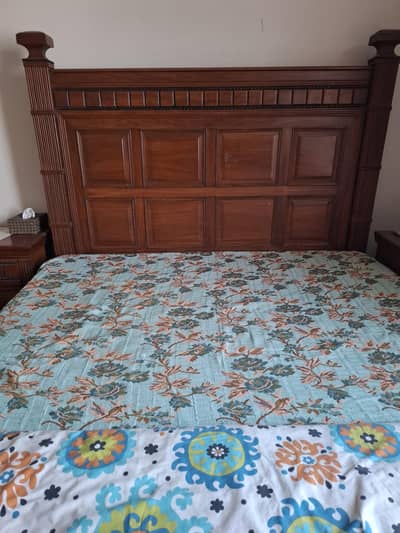 bed with dressing table  Chester one iron table urgent sale kerni hai