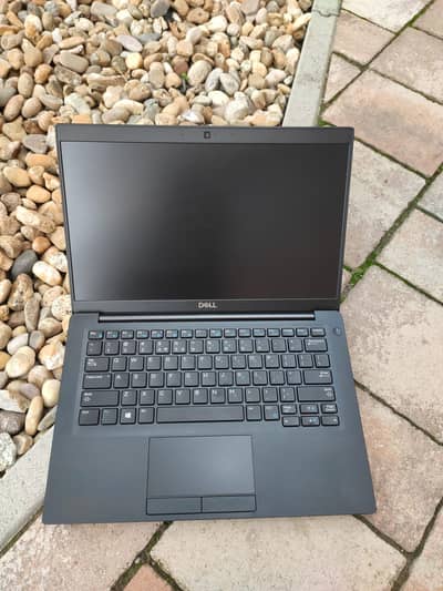 Dell Latitude 7390, i7 8th gen, 8gb ram ddr4, 256ssd