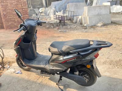 Zhongfa EV Scooty 2025 Urgent For Sale | Zhongfa Scooty | 6K Used