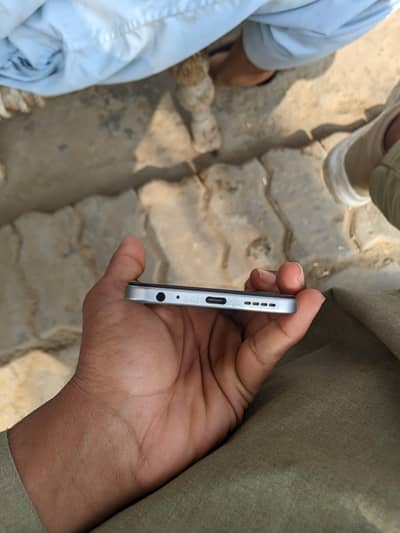 Infinix hot 50i 6 128 condition 10 by 10