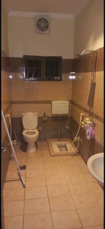 SINGLE STOREY HOUSE AT PRIME LOCALITY