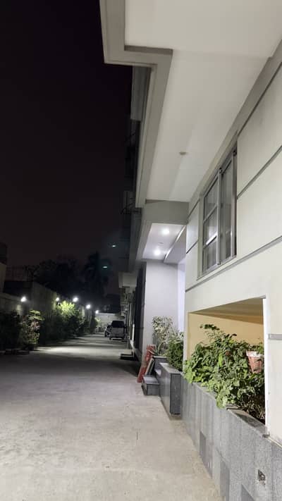 3 BEDS UN FURNISHD APARTMENT