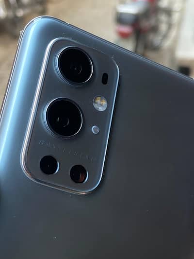OnePlus 9 pro  12 256 10 by 10