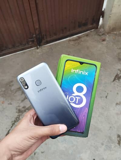 Infinix Hot 8 lite