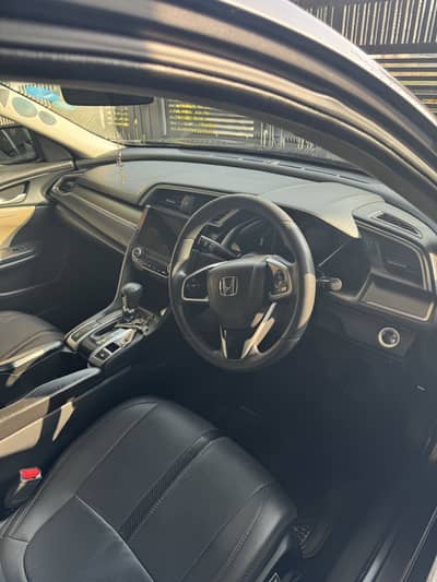 HONDA CIVIC X oriel 2018 red meter UG full option