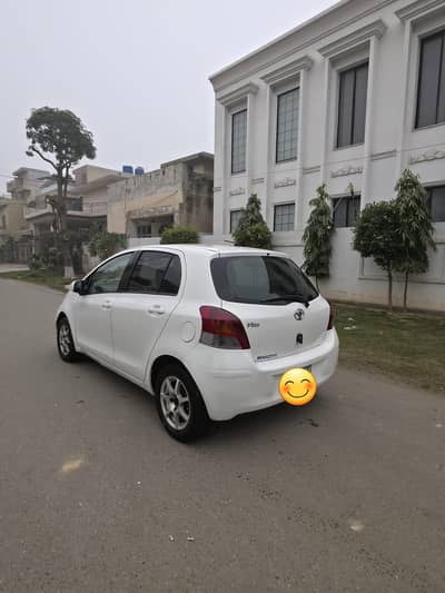 Toyota vitz 2009/2012 excellent condition