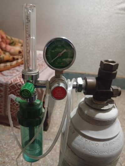 oxygen cylender